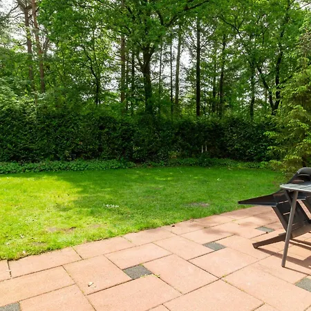 Holiday home Eekhoornbosch