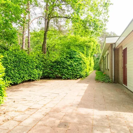 Eekhoornbosch Оттерло